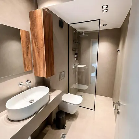 The Premium Kalamaria - Metro & Promenade
